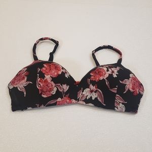 Beautiful Cacique Black and Pink Floral Bra